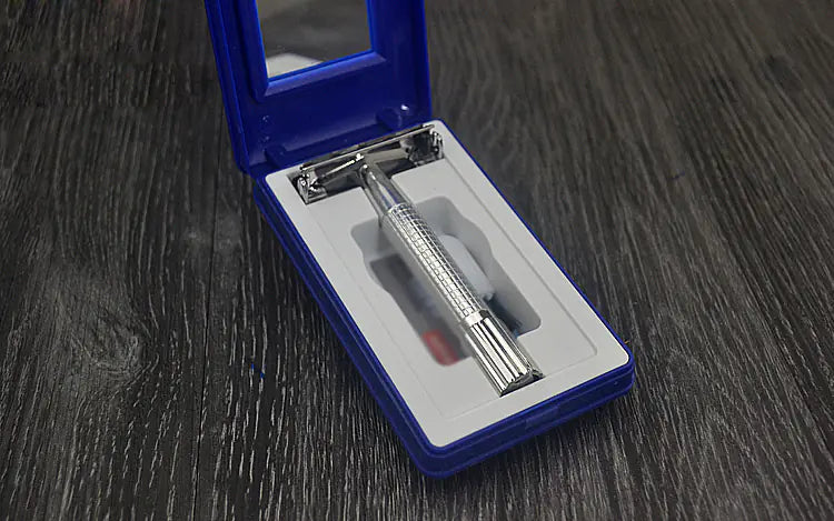 Men's Vintage Safety Razor with Double-Sided Blades